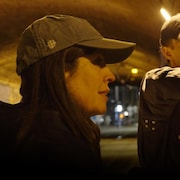 La journaliste Pasquale Harrison-Julien et un militant de la Cocarde &eacute;tudiante de Lyon, en France.