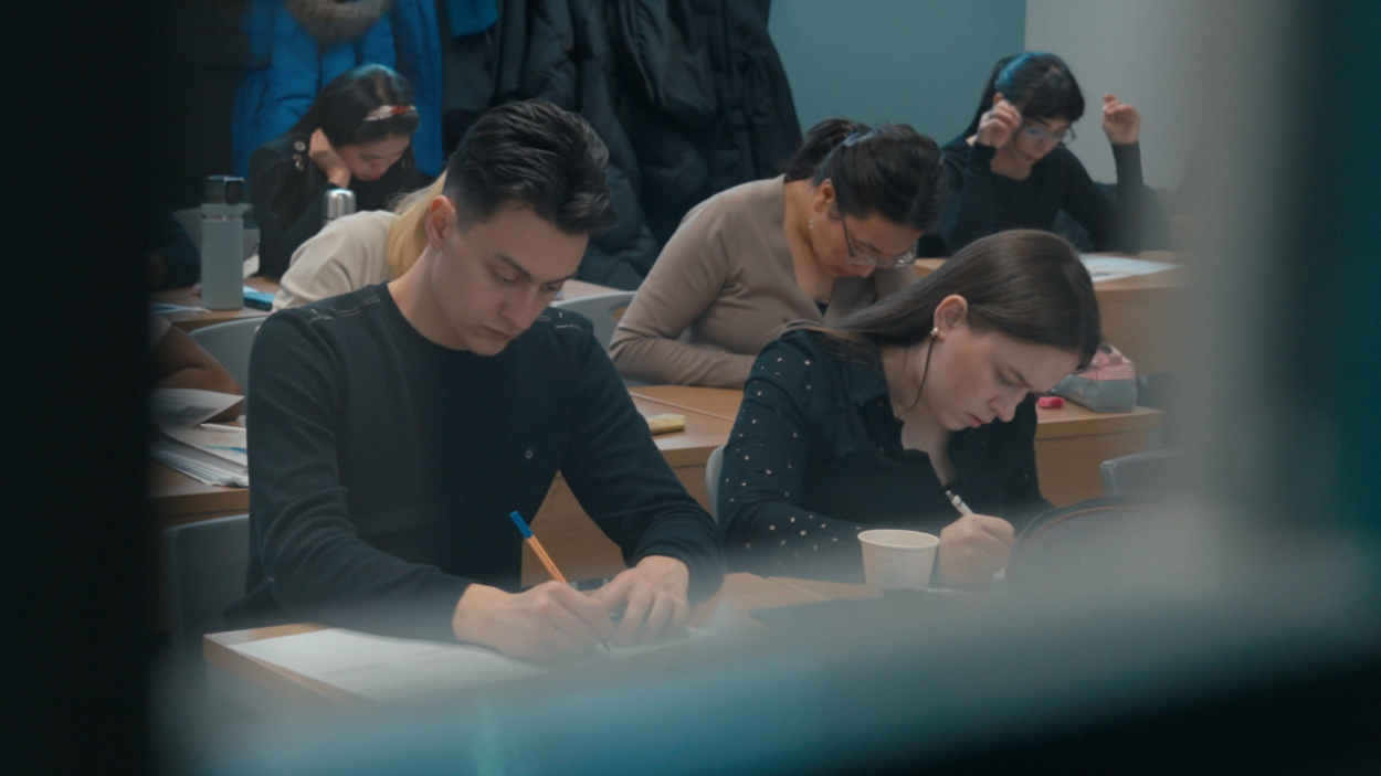 Six mois pour apprendre le français | Radio-Canada